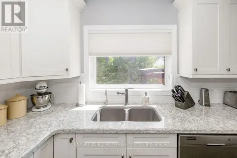 31 Robern Avenue Tiny ON L0L 2J0