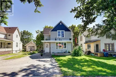 72 Dunedin Street Orillia ON L3V 5T5