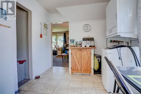 72 Dunedin Street Orillia ON L3V 5T5