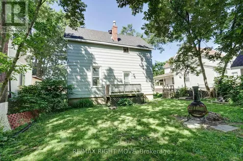 72 Dunedin Street Orillia ON L3V 5T5