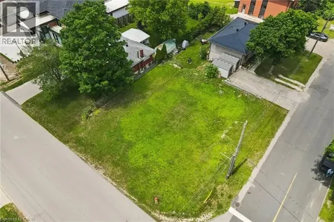 46 Daniel Avenue Kitchener ON N2K 1E9