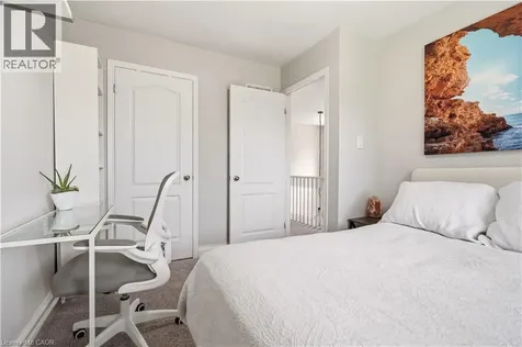84 Rockhaven Lane Waterdown ON L8B 0J2