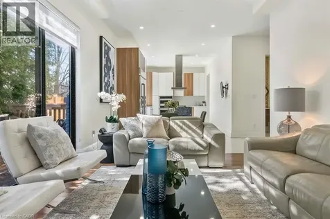 1526 Bridge Road Oakville ON L6L 2E3