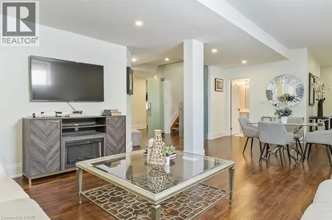 1526 Bridge Road Oakville ON L6L 2E3