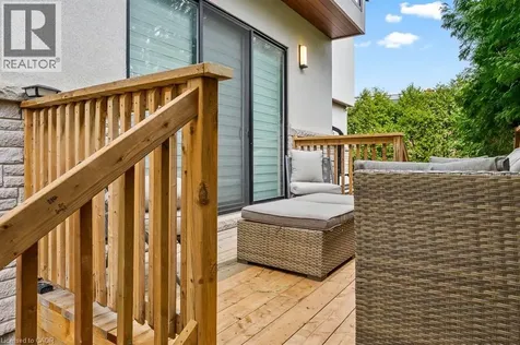 1526 Bridge Road Oakville ON L6L 2E3