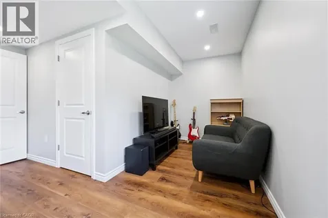 532 Wismer Street Waterloo ON N2K 0E8