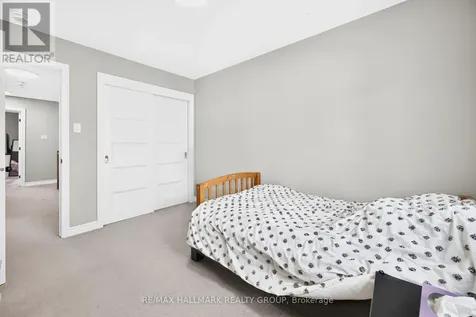 335 Alasken Drive Ottawa ON K1T 0M4