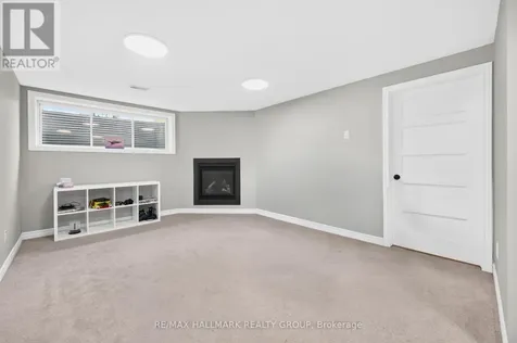 335 Alasken Drive Ottawa ON K1T 0M4