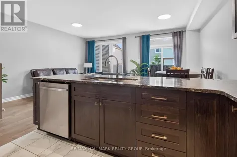 335 Alasken Drive Ottawa ON K1T 0M4