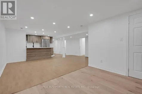 668 Fraser Avenue Ottawa ON K2A 2R8