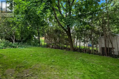 668 Fraser Avenue Ottawa ON K2A 2R8