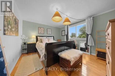 396 Hatfield Crescent Ottawa ON K1E 1M8