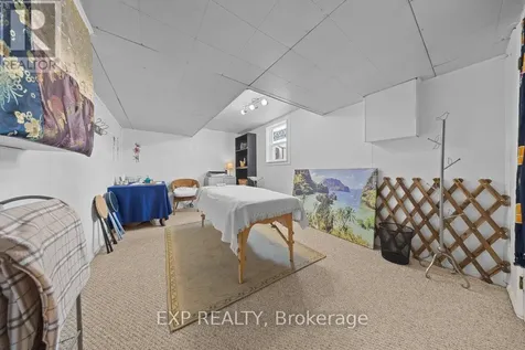 396 Hatfield Crescent Ottawa ON K1E 1M8