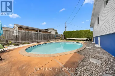 396 Hatfield Crescent Ottawa ON K1E 1M8