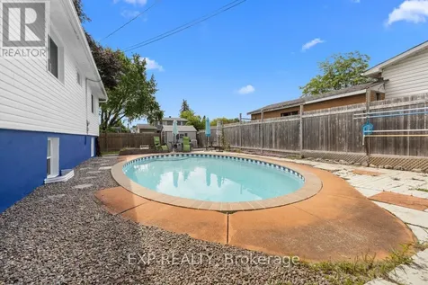 396 Hatfield Crescent Ottawa ON K1E 1M8