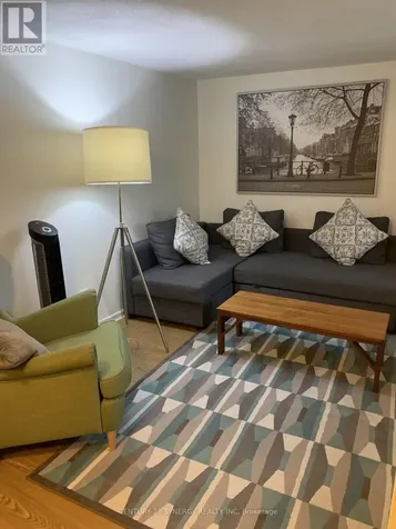 279 St Andrew Street Ottawa ON K1N 5G8