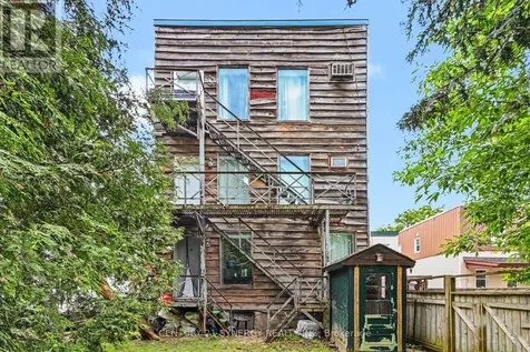 279 St Andrew Street Ottawa ON K1N 5G8