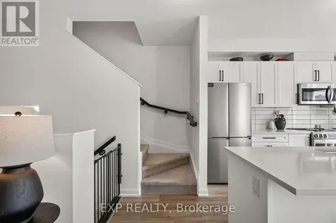 532 Aglish Mews Ottawa ON K2J 6Y2