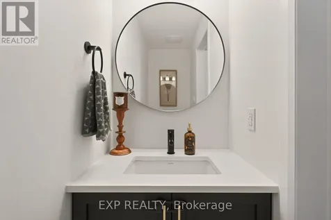 532 Aglish Mews Ottawa ON K2J 6Y2