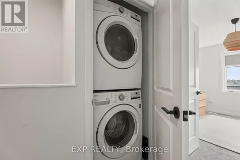 532 Aglish Mews Ottawa ON K2J 6Y2