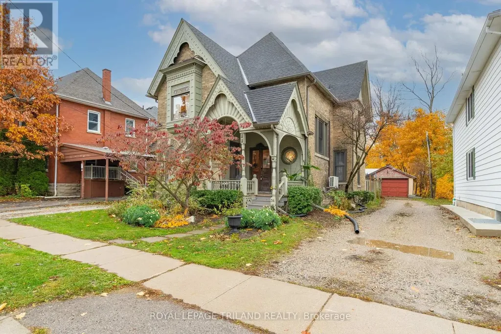 34 Gladstone Avenue St. Thomas ON N5R 2L4