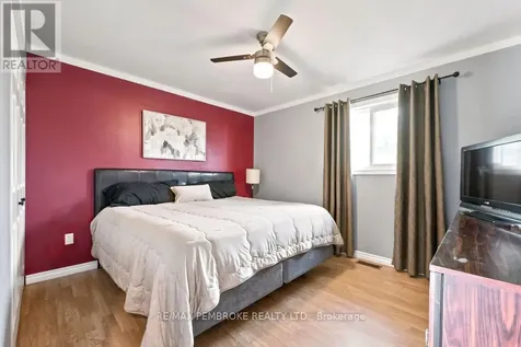 41 Meadowbrook Drive Laurentian Valley ON K8A 7C2