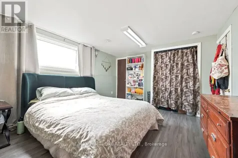 41 Meadowbrook Drive Laurentian Valley ON K8A 7C2