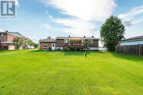 41 Meadowbrook Drive Laurentian Valley ON K8A 7C2