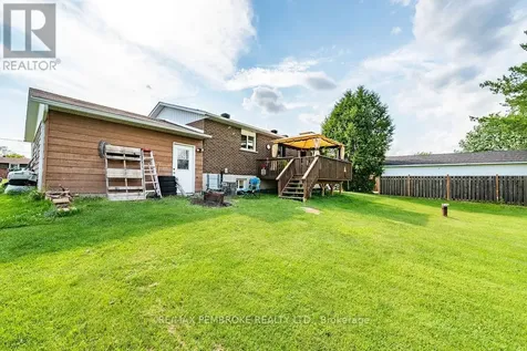 41 Meadowbrook Drive Laurentian Valley ON K8A 7C2