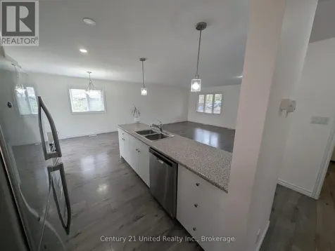 10 William Street Selwyn ON K0L 2H0
