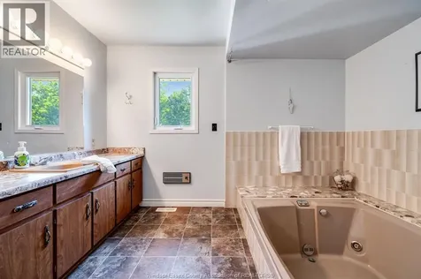 383 South Talbot Road Kingsville ON N8M 2X5