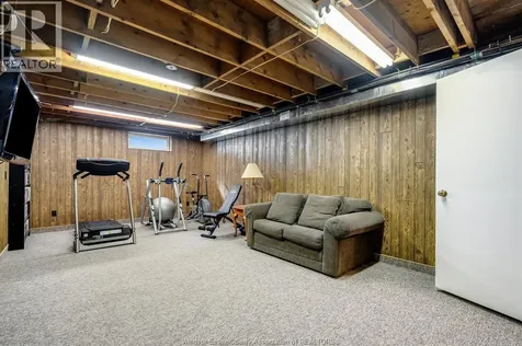 383 South Talbot Road Kingsville ON N8M 2X5
