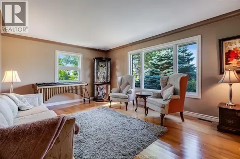 383 South Talbot Road Kingsville ON N8M 2X5