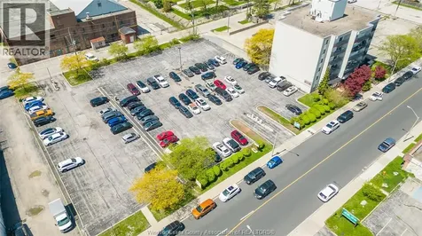 951 Goyeau Street Windsor ON N9A 1E1