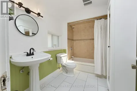 85 Barrie Street Cambridge ON N1S 3B1