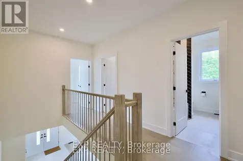 62 Columbus Avenue Ottawa ON K1K 1R3