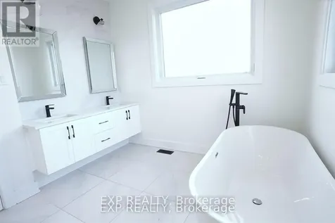 62 Columbus Avenue Ottawa ON K1K 1R3