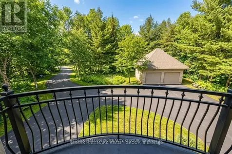 5800 Queenscourt Crescent Ottawa ON K4M 1K3