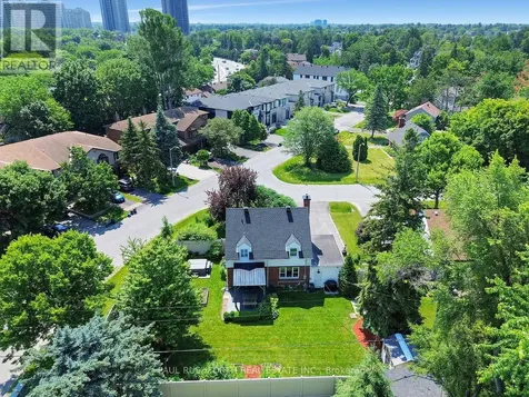 143 Wilshire Avenue Ottawa ON K2C 0E6