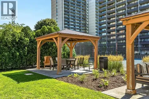 1276 Maple Crossing Boulevard Burlington ON L7S 2J9