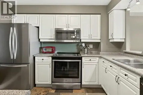 1276 Maple Crossing Boulevard Burlington ON L7S 2J9