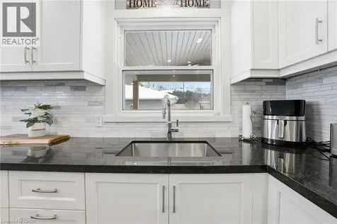 473 Mohawk Road West Hamilton ON L9C 1X3
