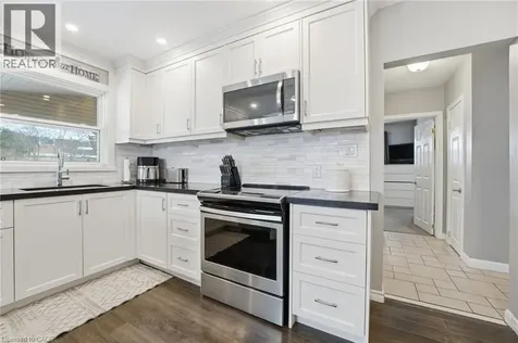 473 Mohawk Road West Hamilton ON L9C 1X3