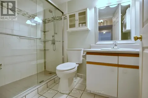 172 Eighth Street Collingwood ON L9Y 4T2