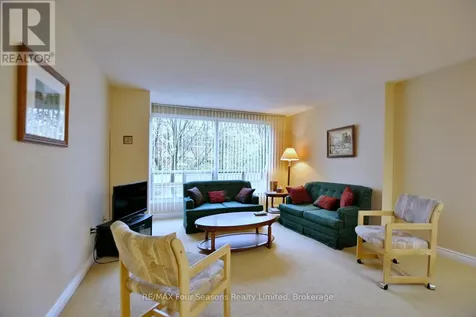 172 Eighth Street Collingwood ON L9Y 4T2