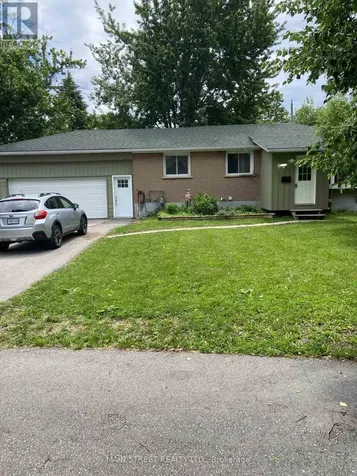 329 James Street East Orillia ON L3V 1M4
