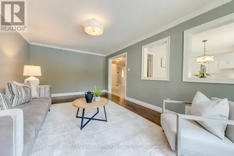 1633 Greenbriar Drive Oakville (ga Glen Abbey) ON L6M 1Y3