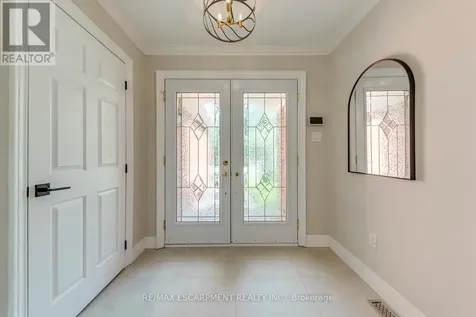 1633 Greenbriar Drive Oakville (ga Glen Abbey) ON L6M 1Y3
