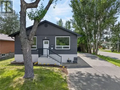 2205 Madison Avenue Greater Sudbury ON P3A 2P7