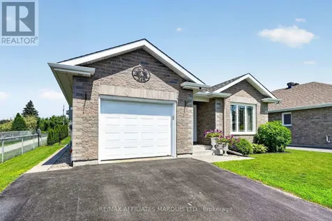348 Glen Nora Drive Cornwall ON K6H 0A8